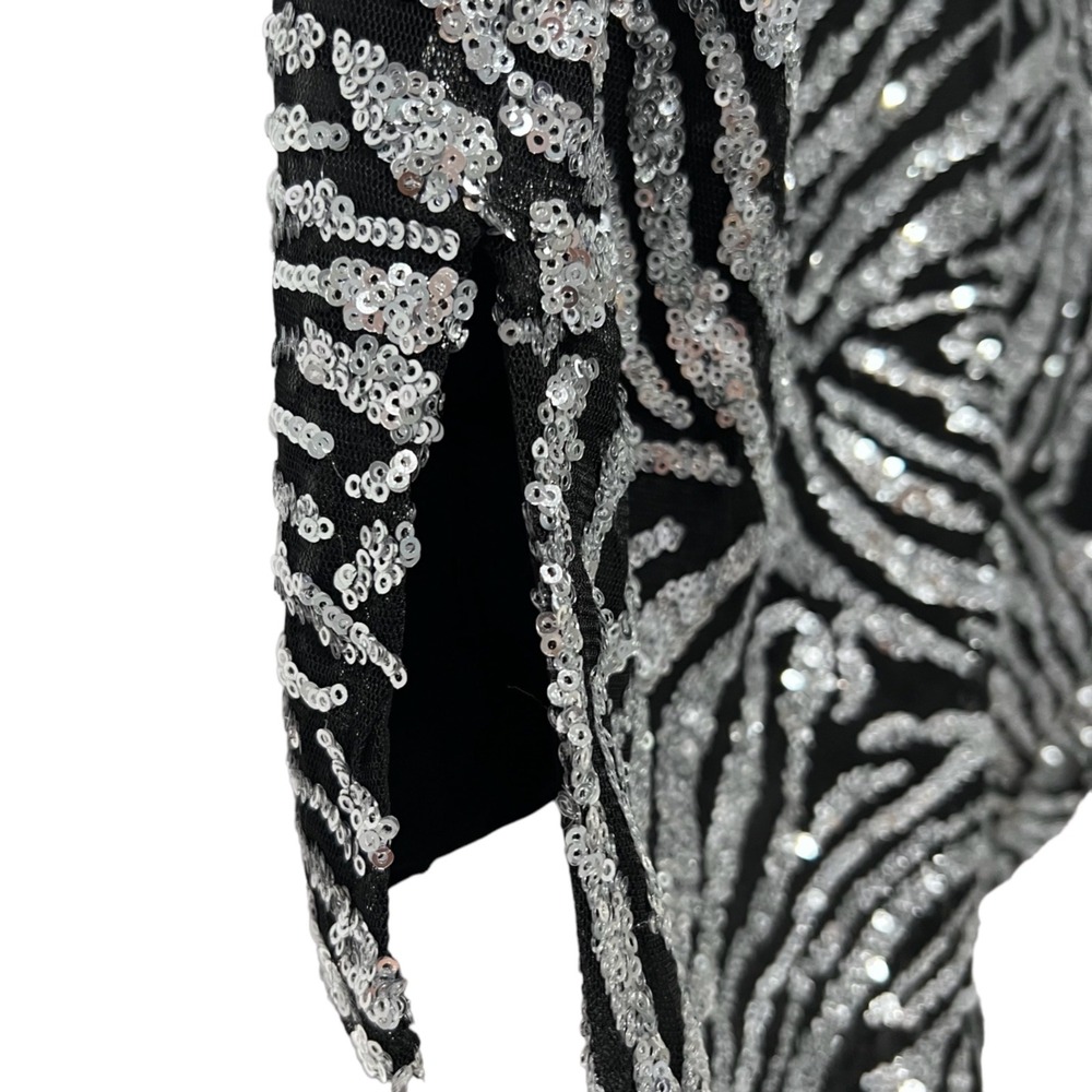 Walter Baker Sequins Leopard Prin V Neck Blouse‎ - Picture 4 of 7
